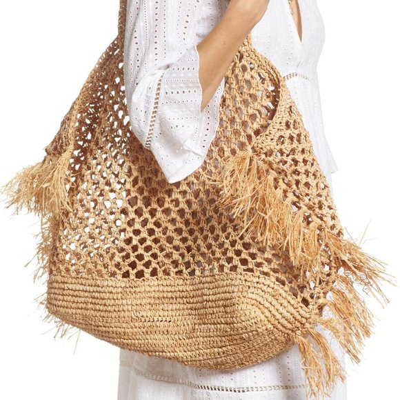 ꧁❤️HOST PICK❤️꧂ BTB LOS ANGELES Jayden Raffia Tote in SAND Color - Picture 1 of 11